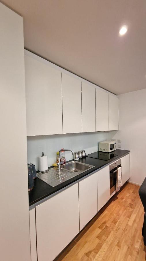 Exceptional 1 Bed Centre - Apartment *